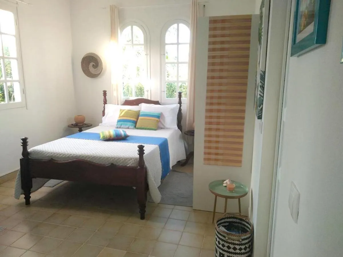 Apartment Studio Accueillant A Baie Mahault 20 M² Avec Piscine Privee